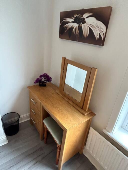 Spacious Homely 3 Bed Property Newcastle-under-Lyme Zewnętrze zdjęcie