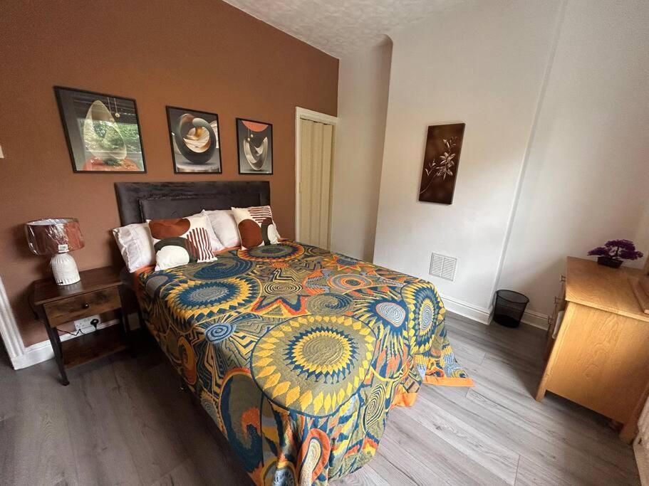 Spacious Homely 3 Bed Property Newcastle-under-Lyme Zewnętrze zdjęcie